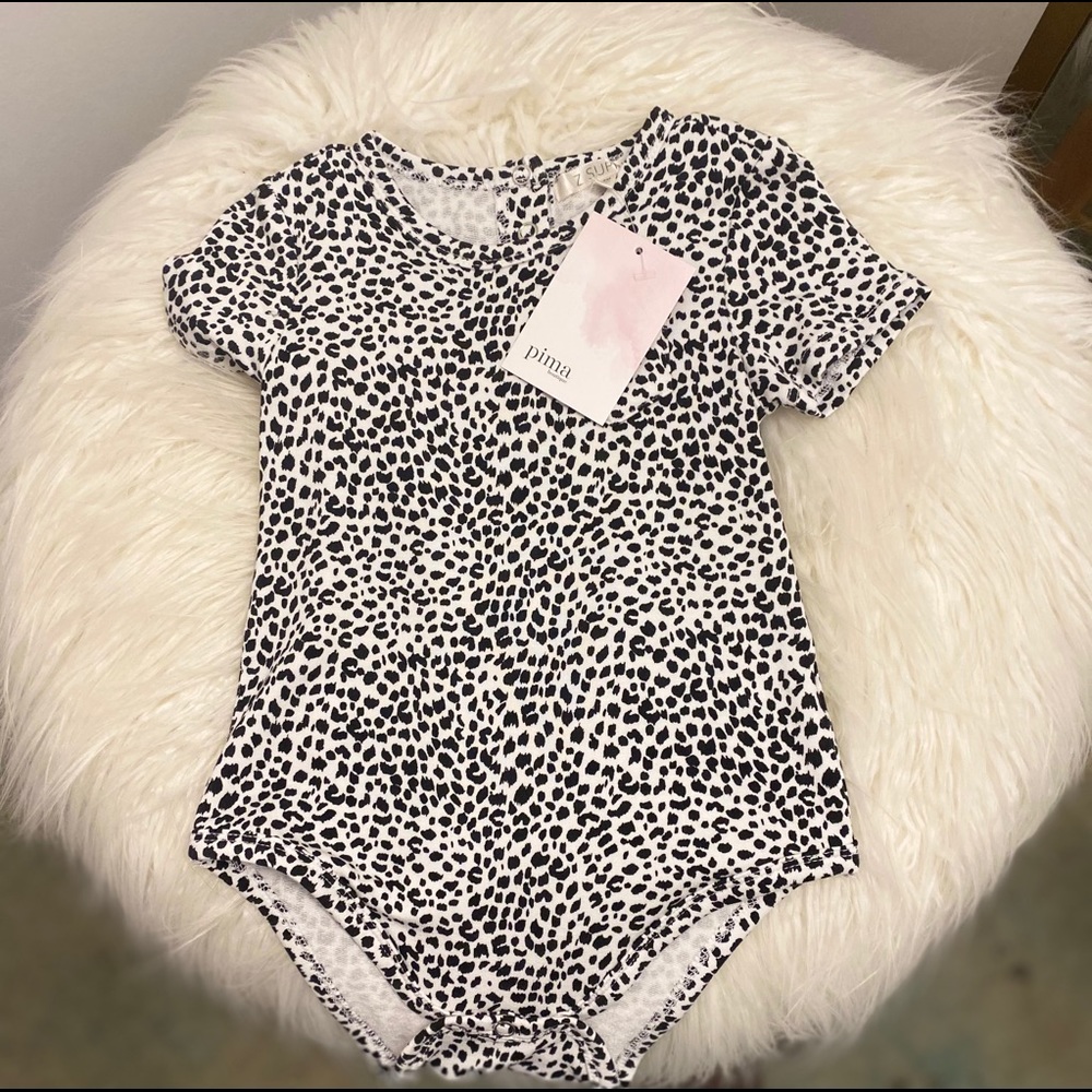 Mini leopard onesie 6-9 months